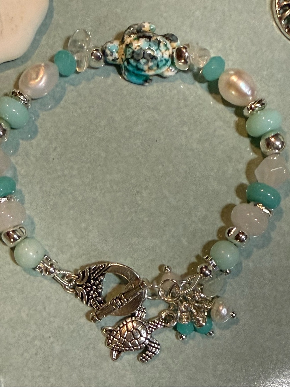 Turquoise Turtle Charm Beaded Bracelet - Women Jewelry